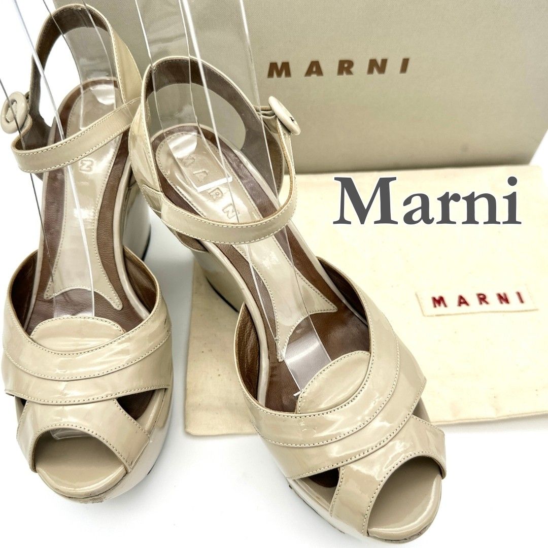 Marni 厚底サンダル エナメル ストラップ グレージュ 1184A