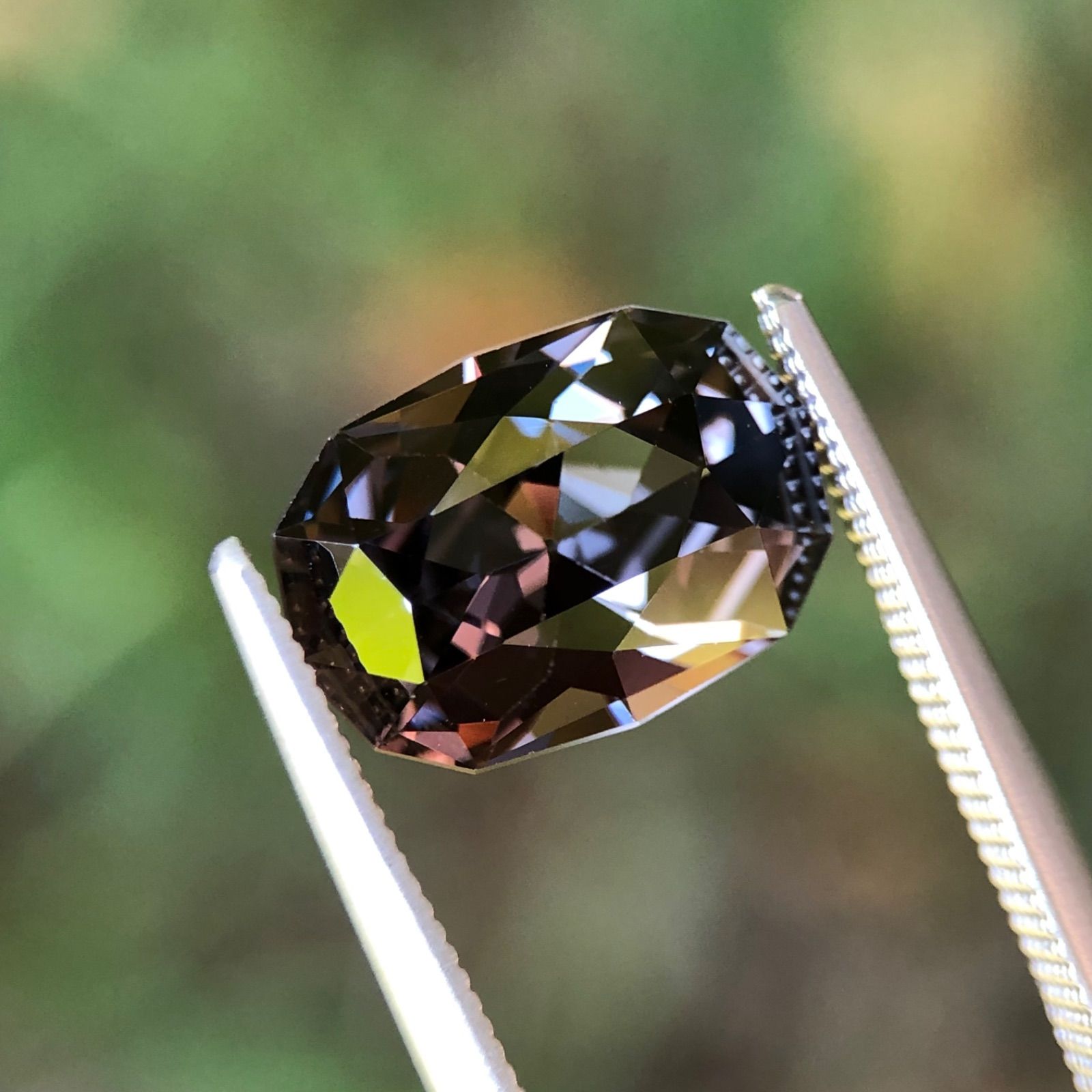 天然 非加熱 スピネル 3.53ct ルース グレー 奥行きのある輝き 美品 希少 産地証明付き鑑別書付き - メルカリ