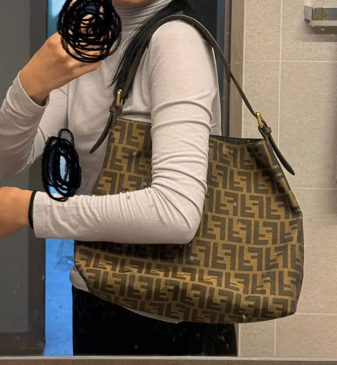 FENDI フェンディ FF ロゴ ショルダーバッグ ブラウン