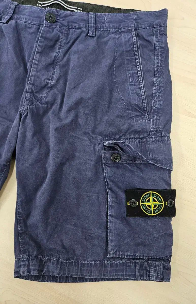 STONE ISLAND ストーンアイランド カーゴ ハーフパンツ 36