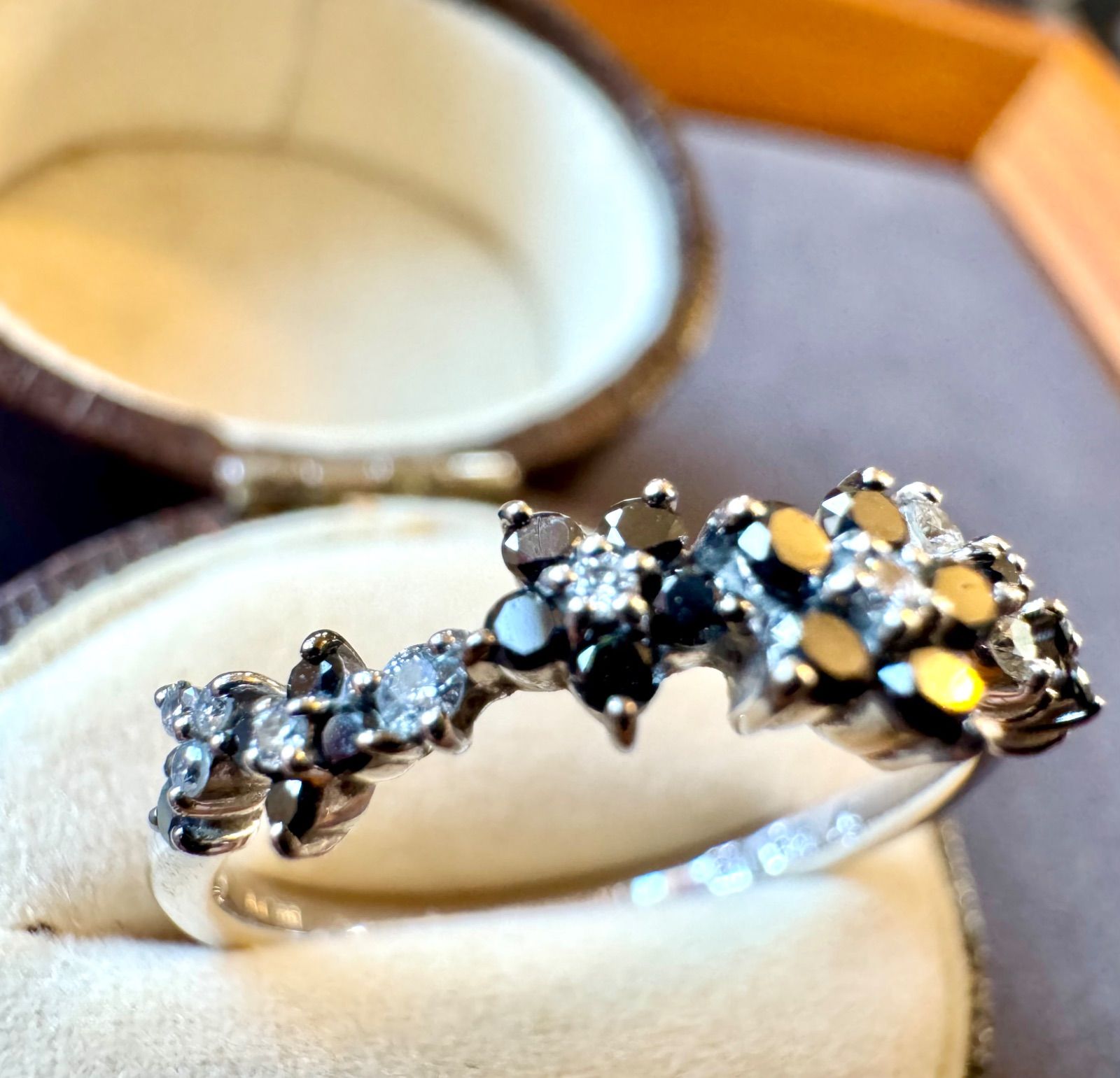 ポンテヴェキオ K18 16号 ブラックダイヤ×ダイヤモンドリング 指輪フラワー