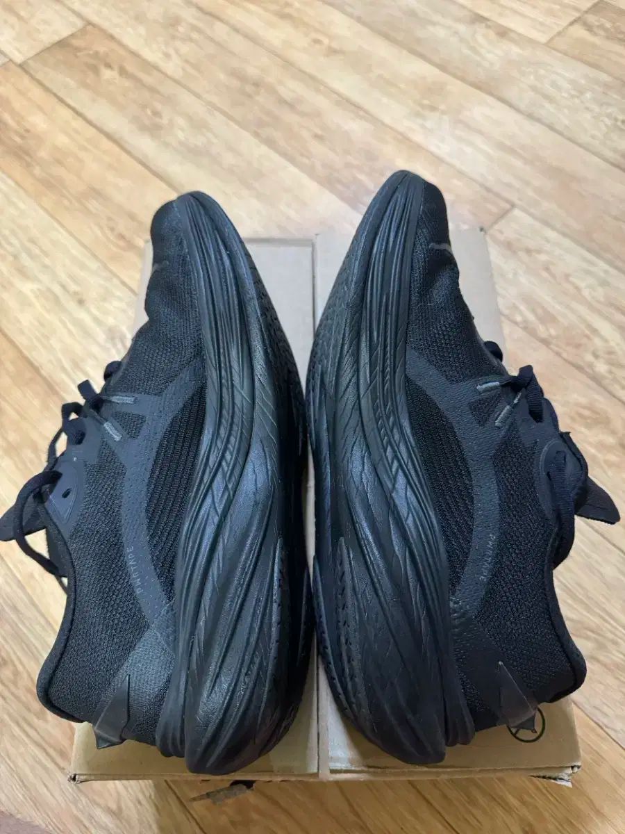  290 プーマ ディビエイト ニトロ3 ワイド オールブラック その他 靴