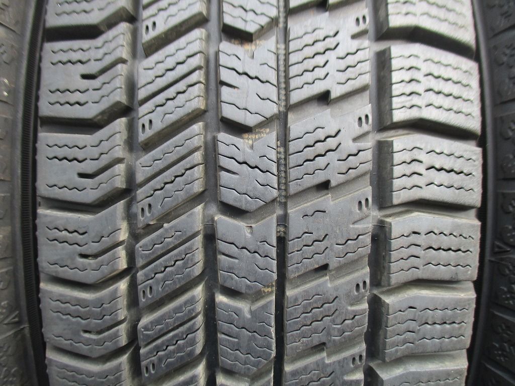 スタッドレス 製