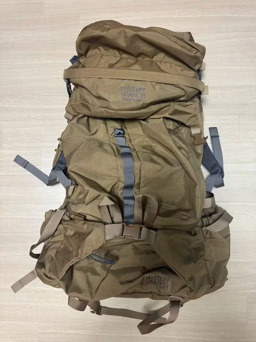 MYSTERY RANCH テラプレーン 82 コヨーテタン m-l サイズ