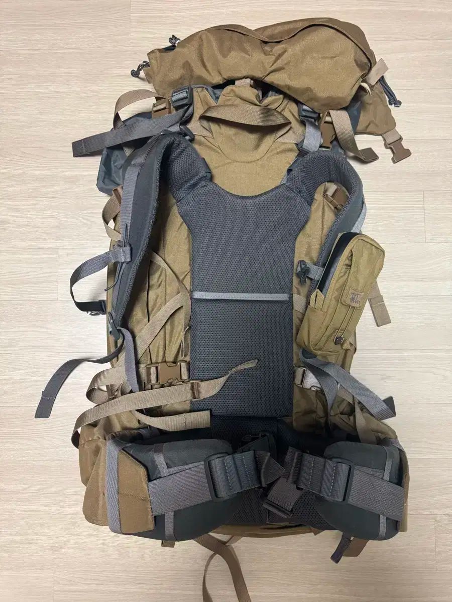 MYSTERY RANCH テラプレーン 82 コヨーテタン m l サイズ