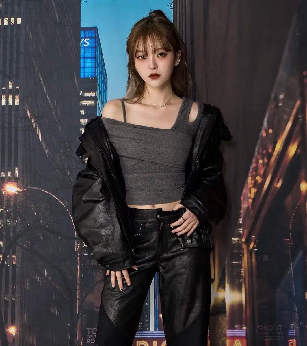 CHERRY QUIRI オフショルダー