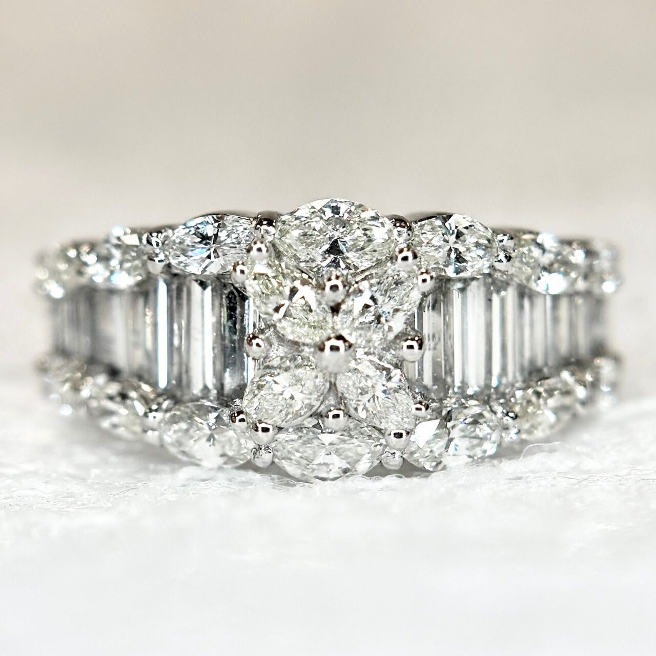 Pt900 天然 ダイヤモンド 1.67ct リング - メルカリ