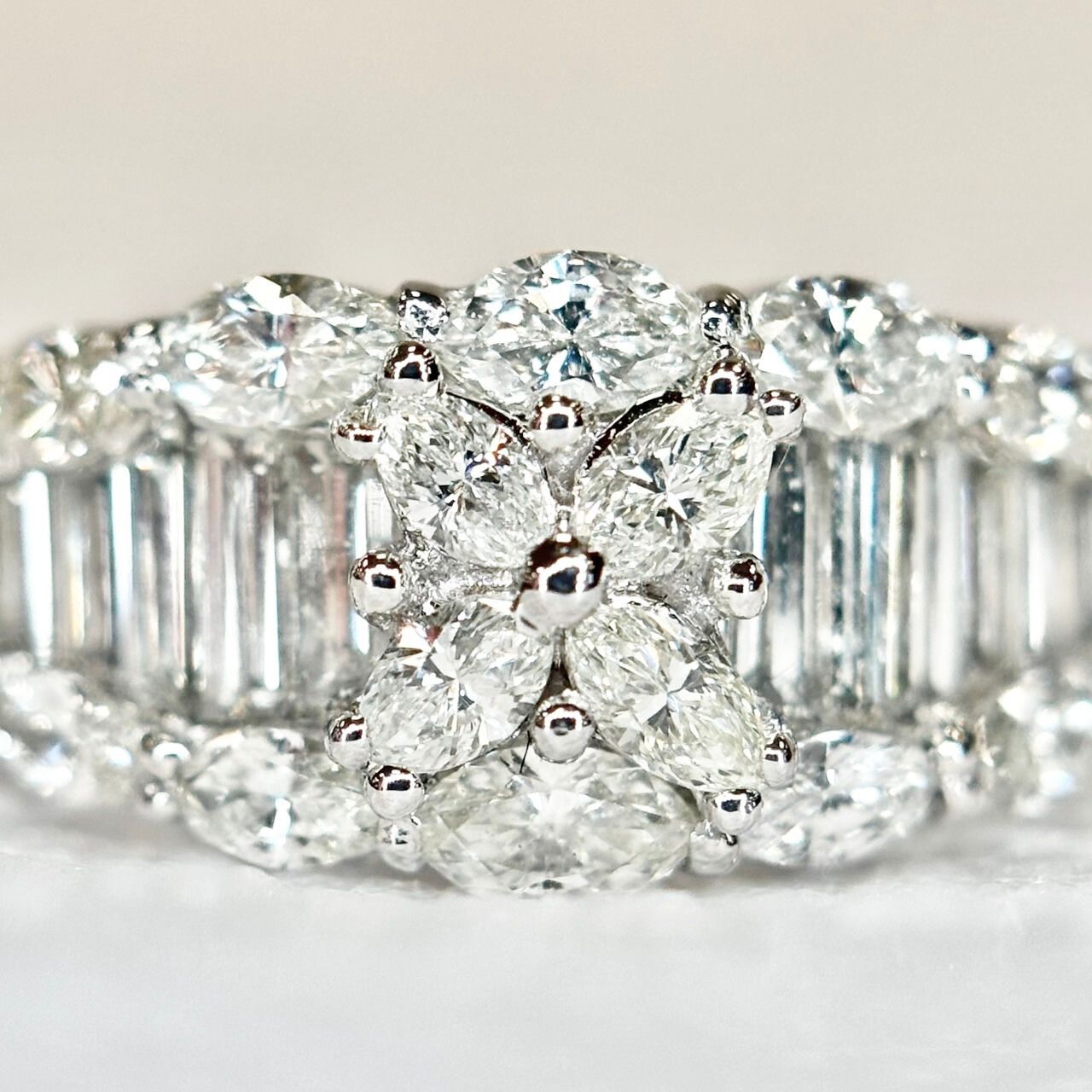 Pt900 天然 ダイヤモンド 1.67ct リング - メルカリ