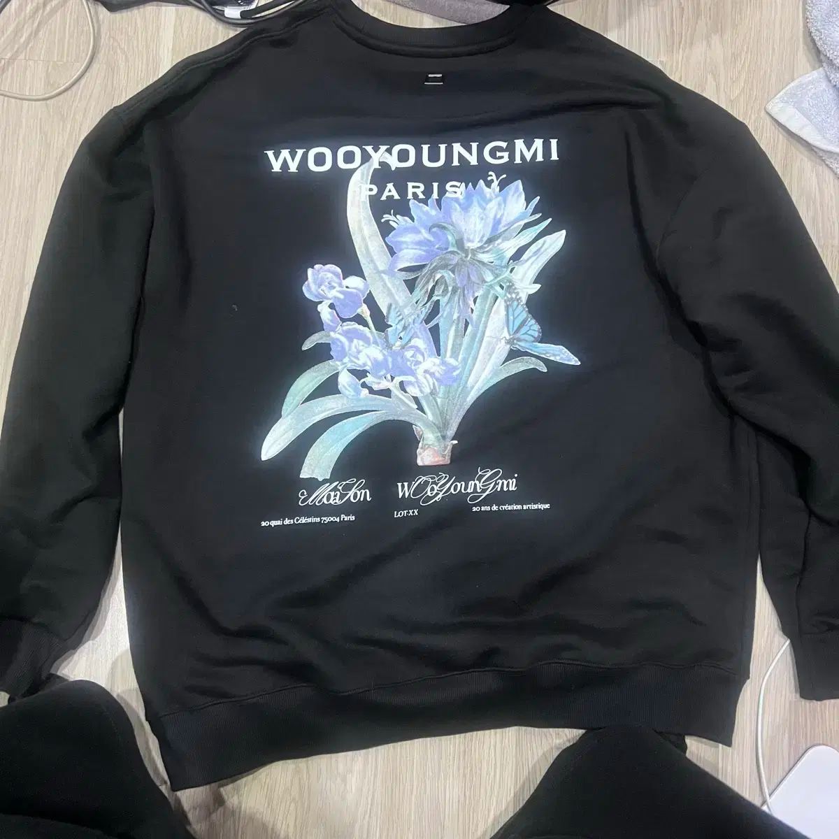 ウーヨンミ アイリス フラワー スウェット