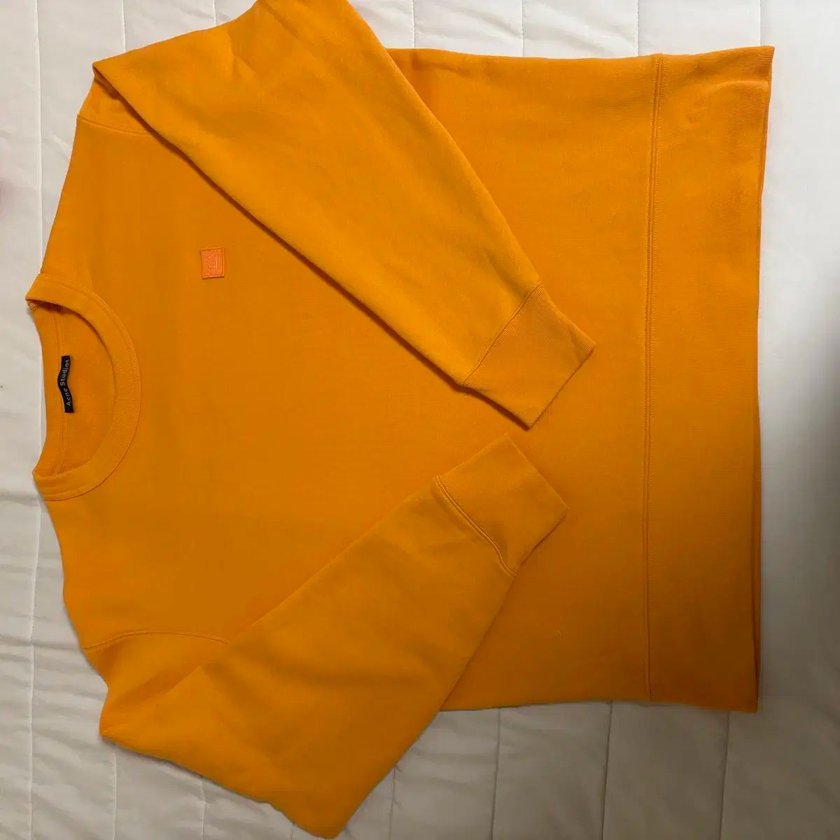 Acne Studios アクネストゥディオズ スウェット レッド イエロー