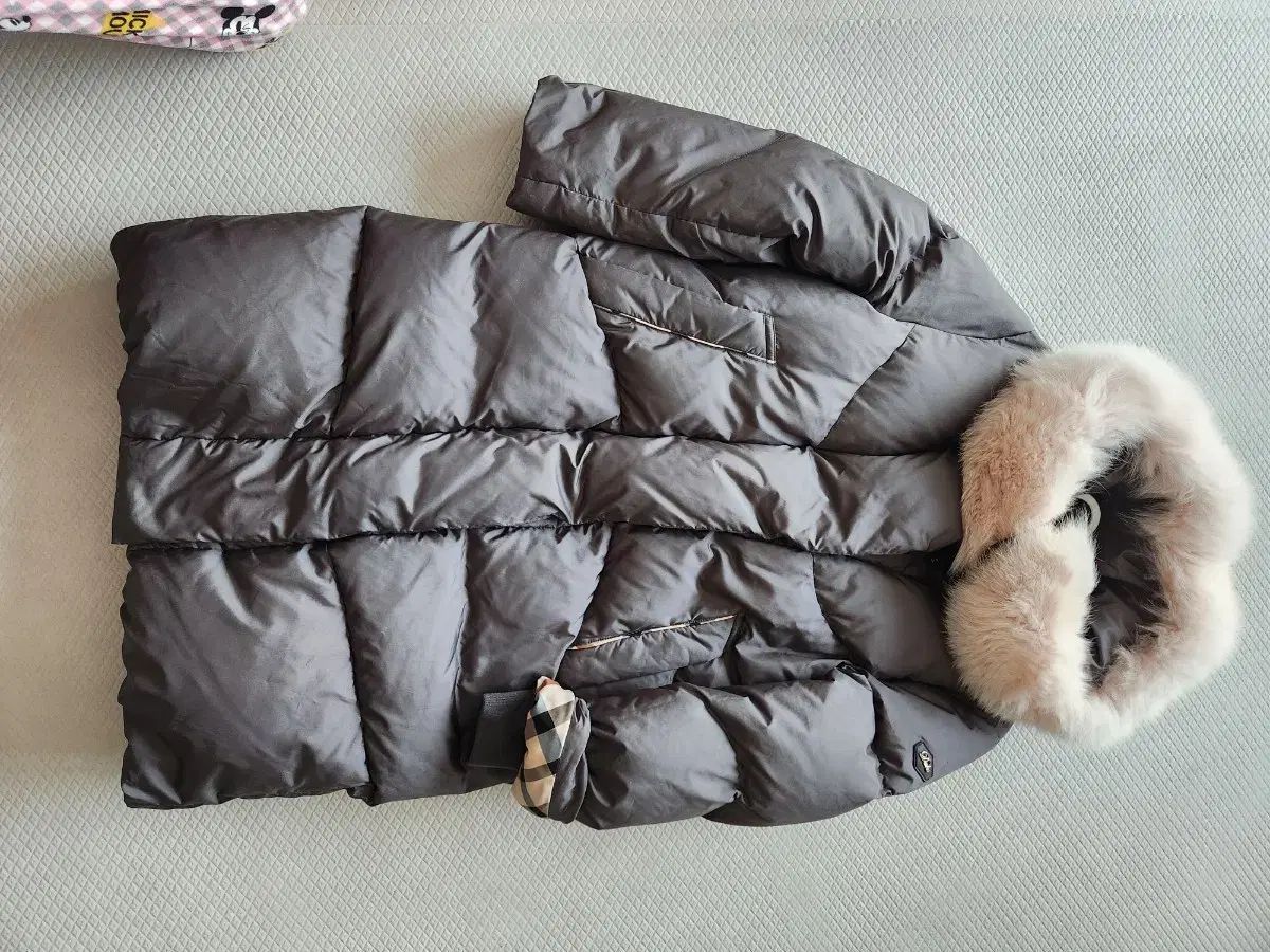 DAKS Little 女の子 ダウン 150