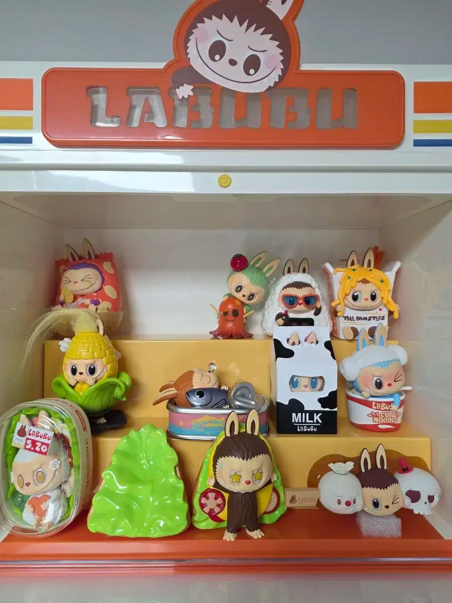 Labubuコンビニ 奇妙なコンビニ ケース