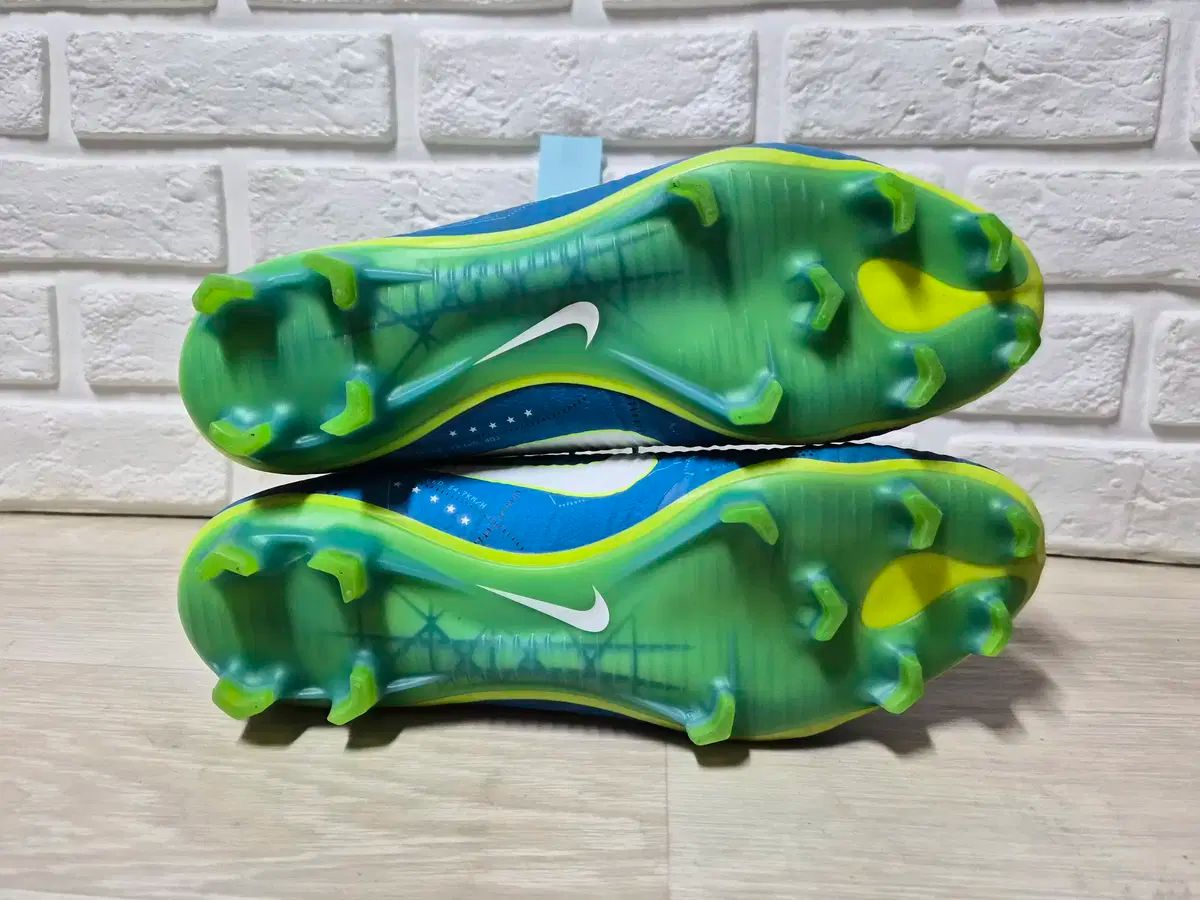 サッカーシューズ 300mm