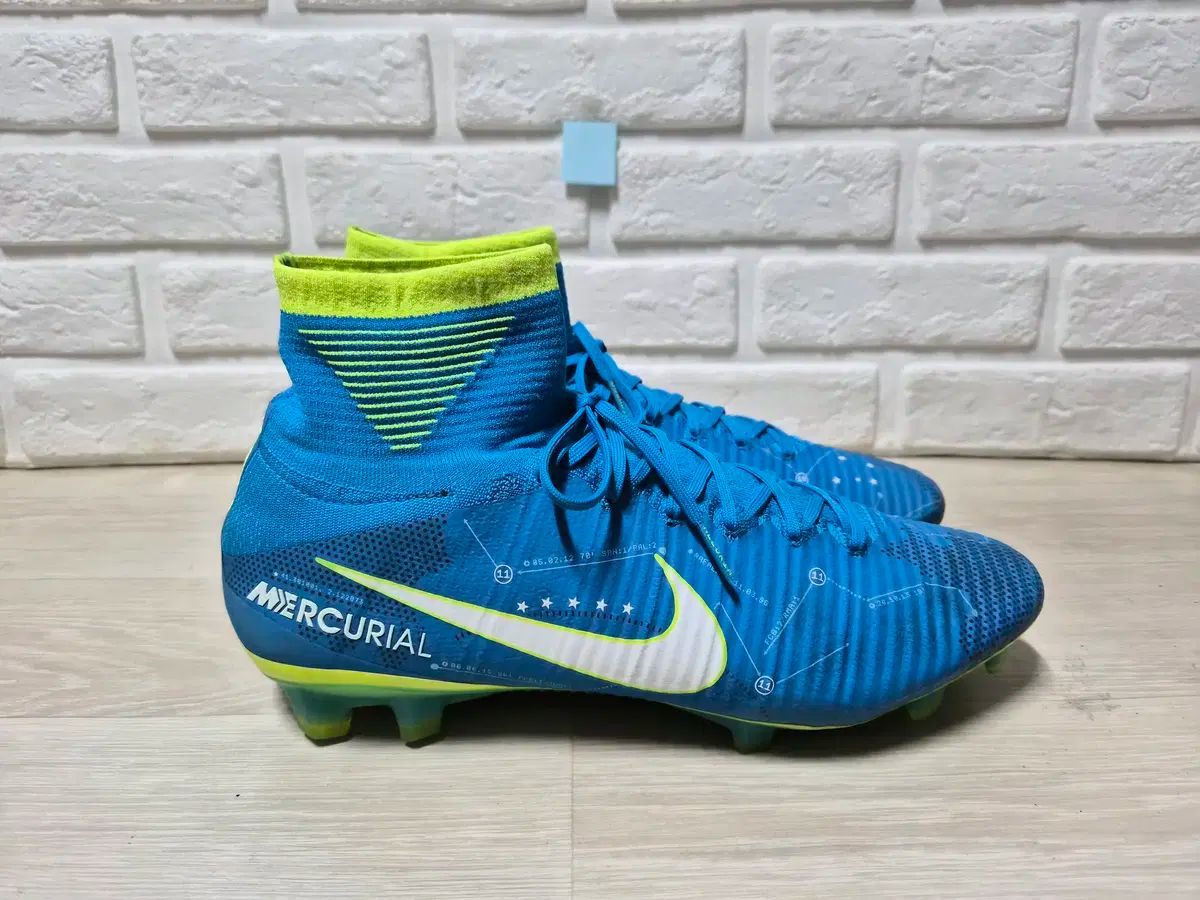 ナイキ マーキュリアル スーパーフライ5 ネイマール FG サッカーシューズ 300 mm