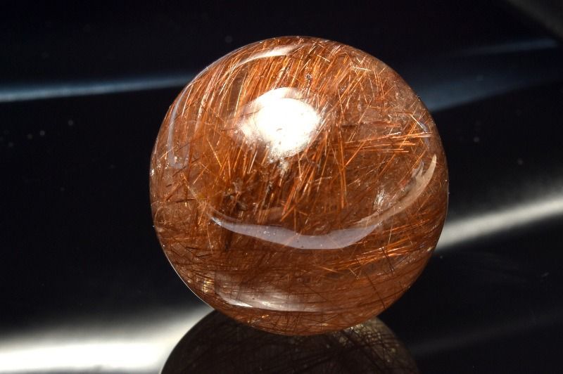 1点物 高品質 レッドブロンズルチルクォーツ 25mm 丸玉 台座付き スフィア パワーストーン 天然石 _CG6746 宅急便