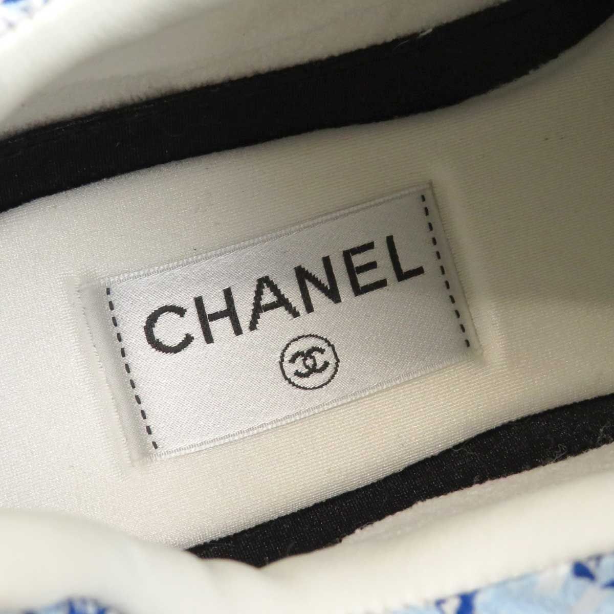 ファブリック スニーカー