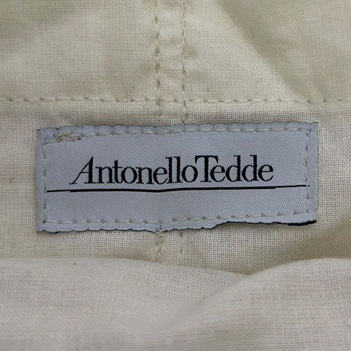 白 Antonello