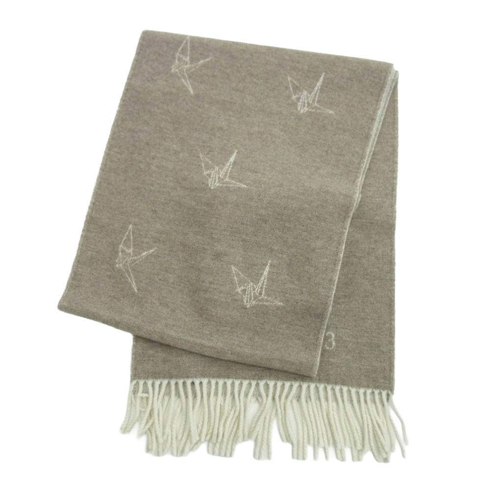 1 piu uguale 3 ウノピュウノウグァーレトレ MRC 574 WOL 168 折り鶴ロゴ総柄 ウール フリンジ マフラー グレー系 25 F