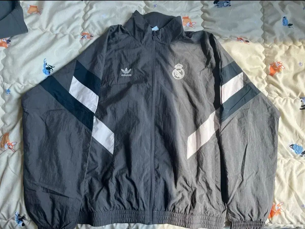 アディダス ルマドリード トラックジャージ ウィンドブレーカー Mサイズ