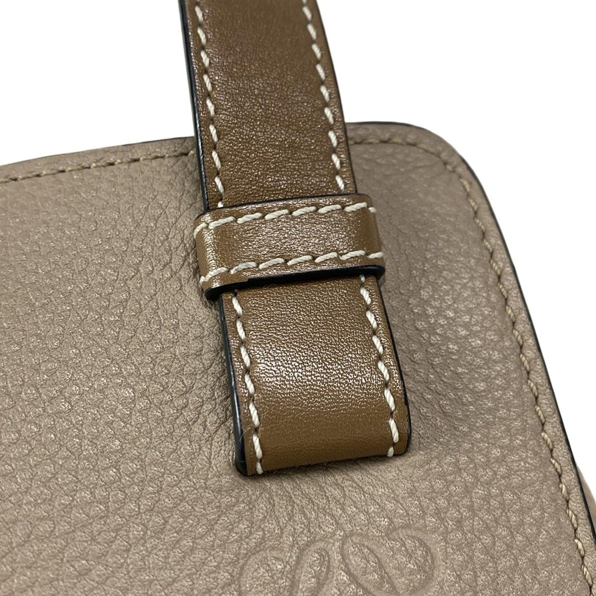 ベージュ×ブラウン