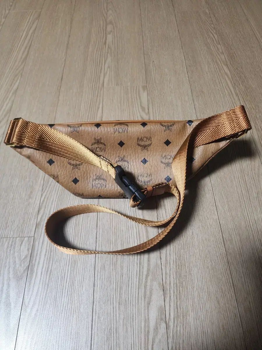 MCM ヴィセトス ヒップバッグ ベルトバッグ