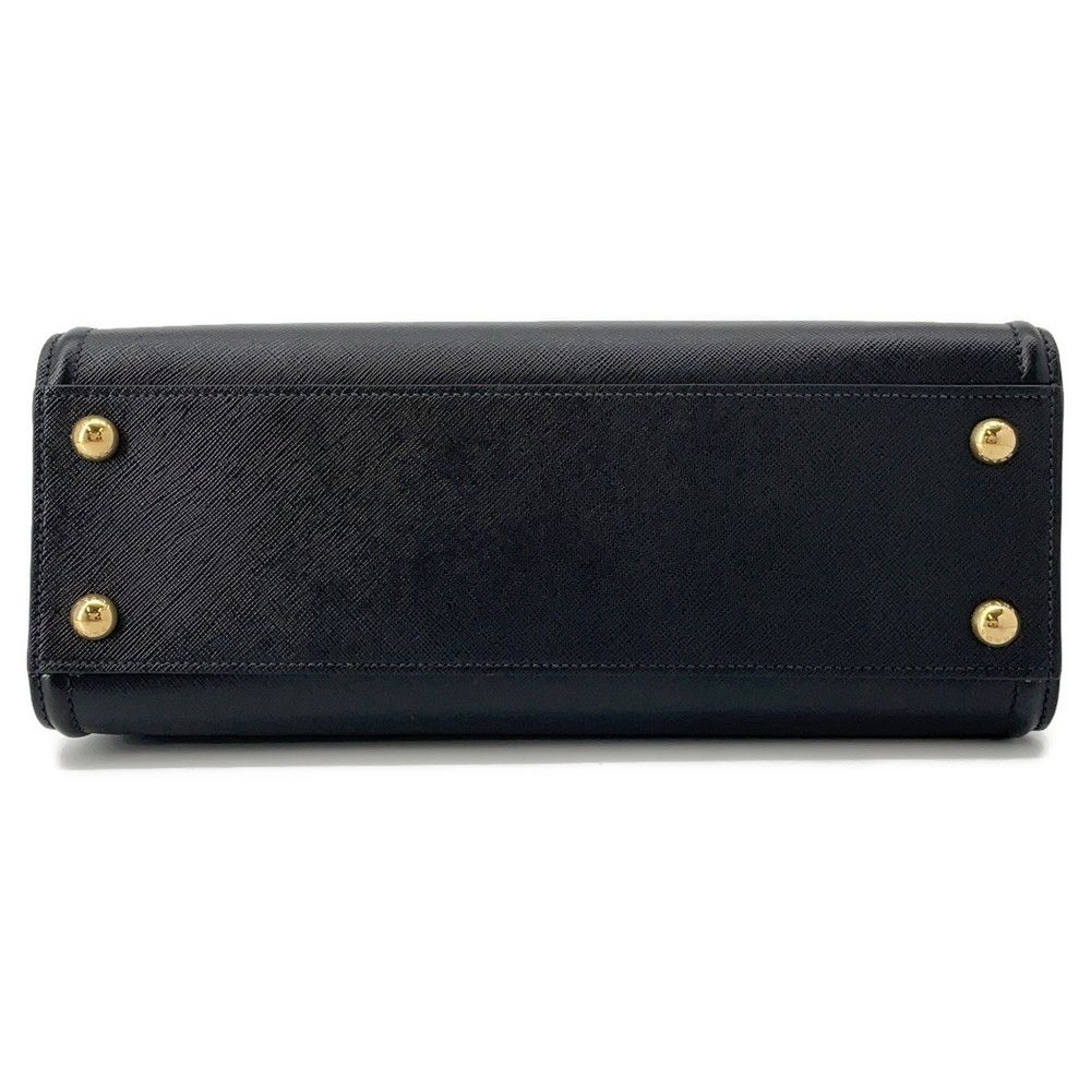 サフィアーノレザー