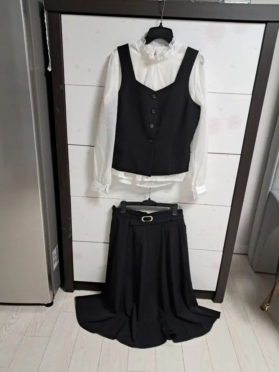 ベスト ブラウス スカートセット 品 85000