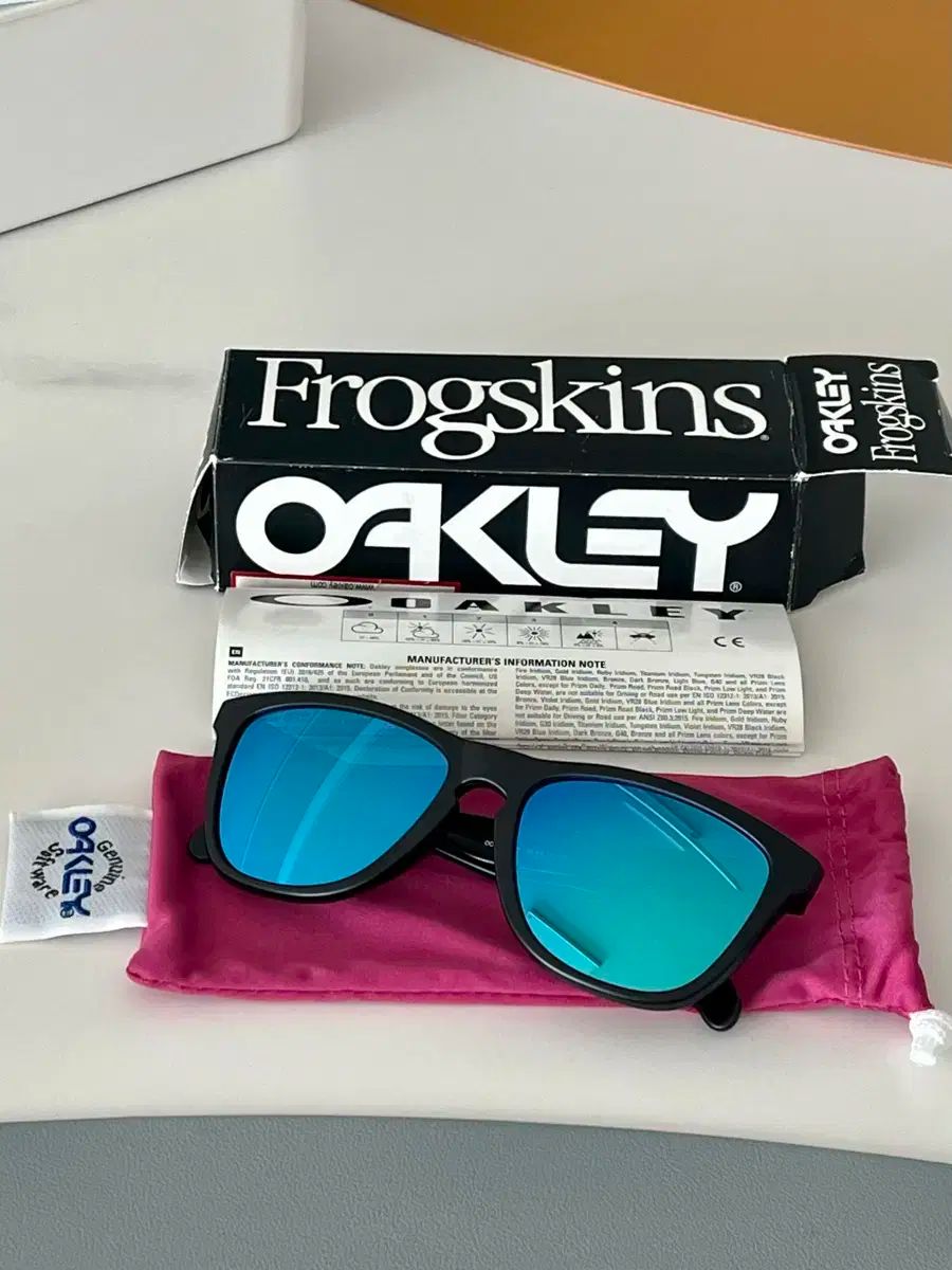 オークリー プログスキン 偏光レンズ