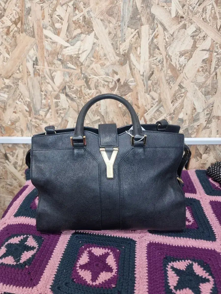 サンローラン シック カーフスキン トートバッグ