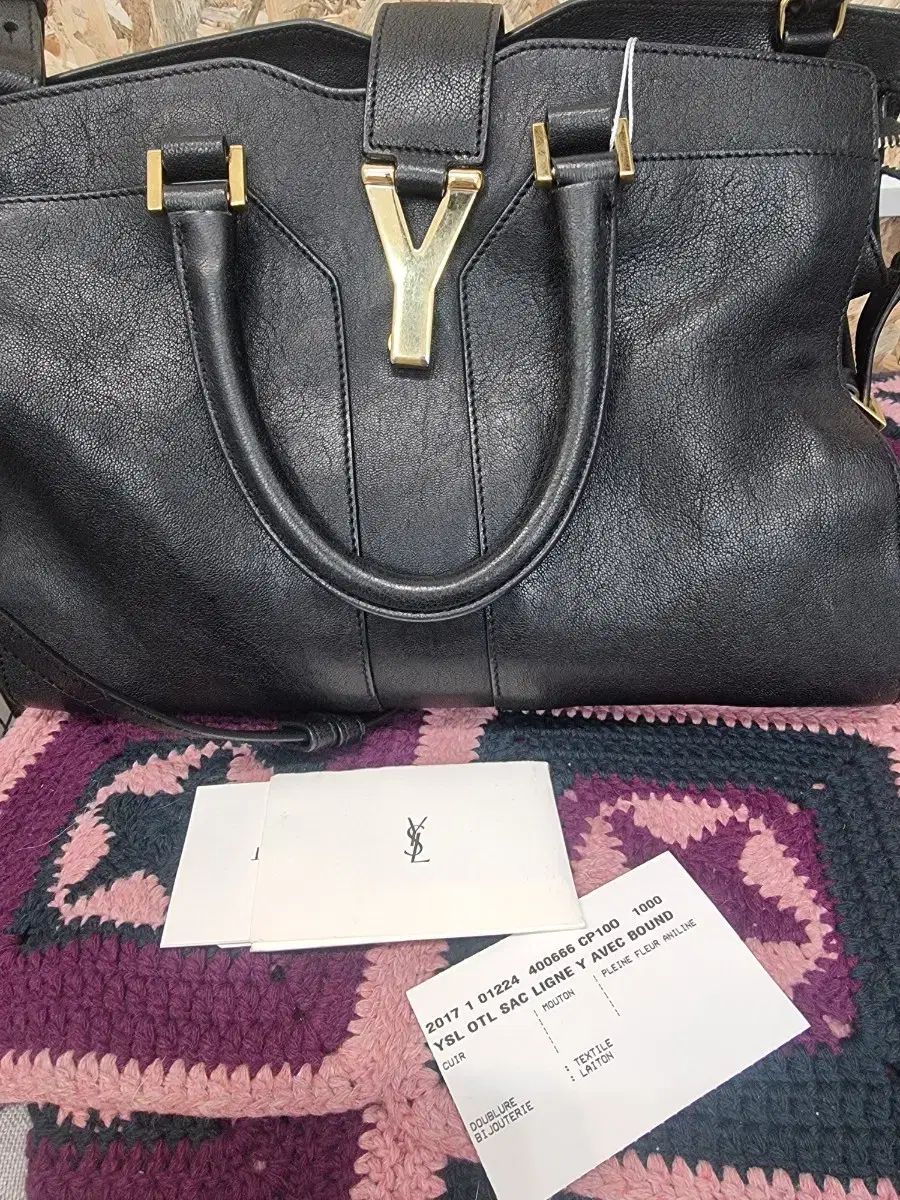 サンローラン シック カーフスキン トートバッグ