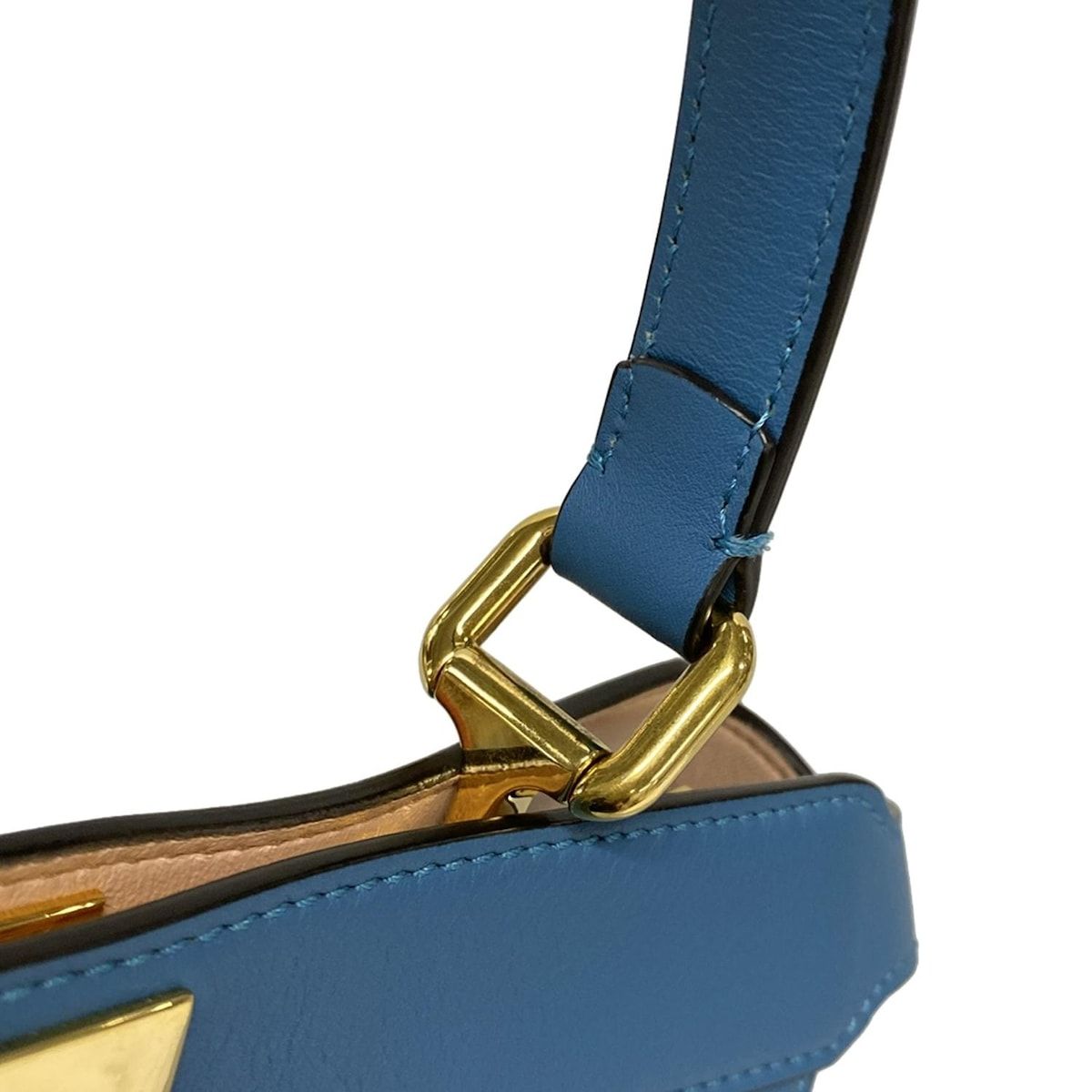 ピーカブーアイシーユーミディアム 8BN321-A6V3