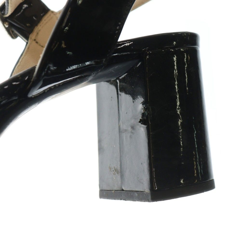 PRADA (プラダ) ロゴデザインプレート エナメル ストラップ ヒール