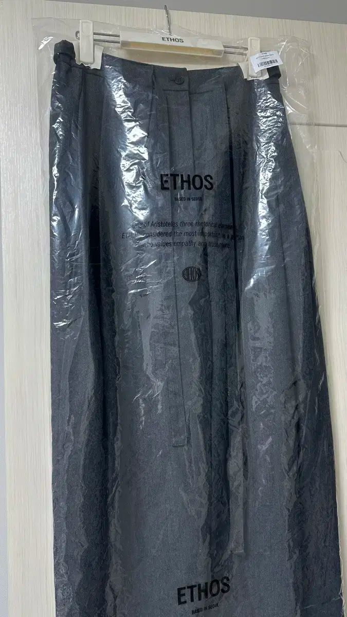 エートス WIDE WAIST STRAP PANTS チャコール s DECORATOM_COM_BR