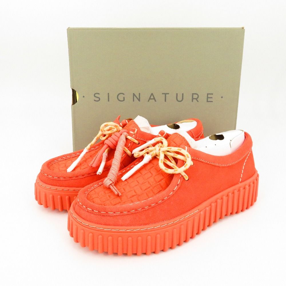 Clarks クラークス レザーシューズ Clarks ワラビー torhill Bee コーラル スエード 23.5cm