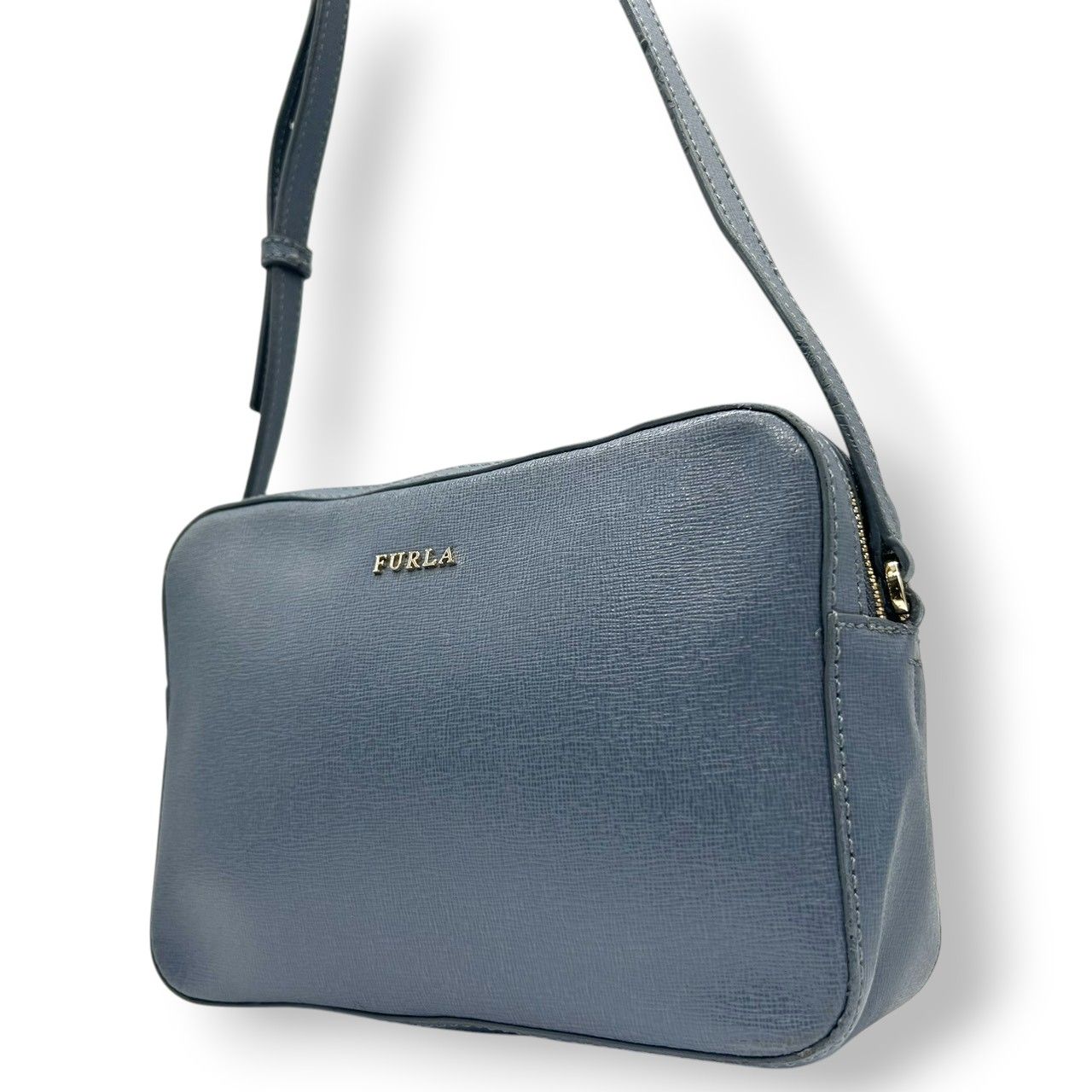 フルラ リリー LILLI ショルダーバッグ カメラバッグ レザー ブルー レディース FURLA 斜め掛け可 クロスボディ ポシェット ミニバッグ コンパクト 定番人気モデル ゴールド金具 くすみブルー s43