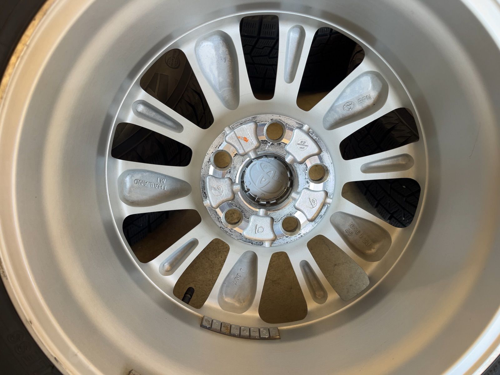 16インチ 4本セット