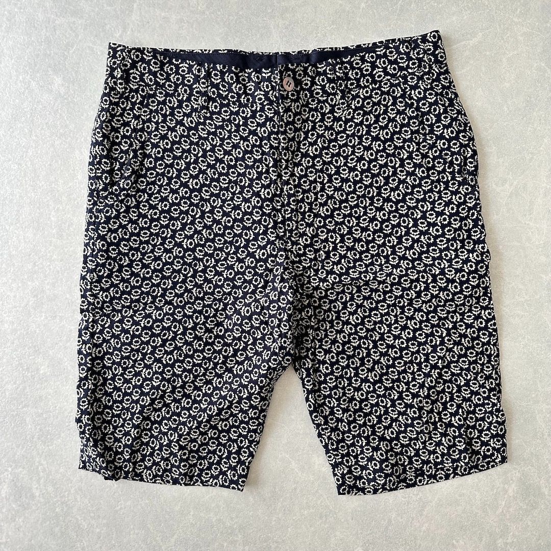 COMME des GARÇONS HOMME 花柄プリントショートパンツ 総柄 XS 古着 メンズ