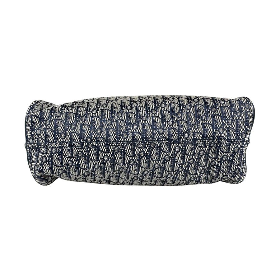 トラベルケース