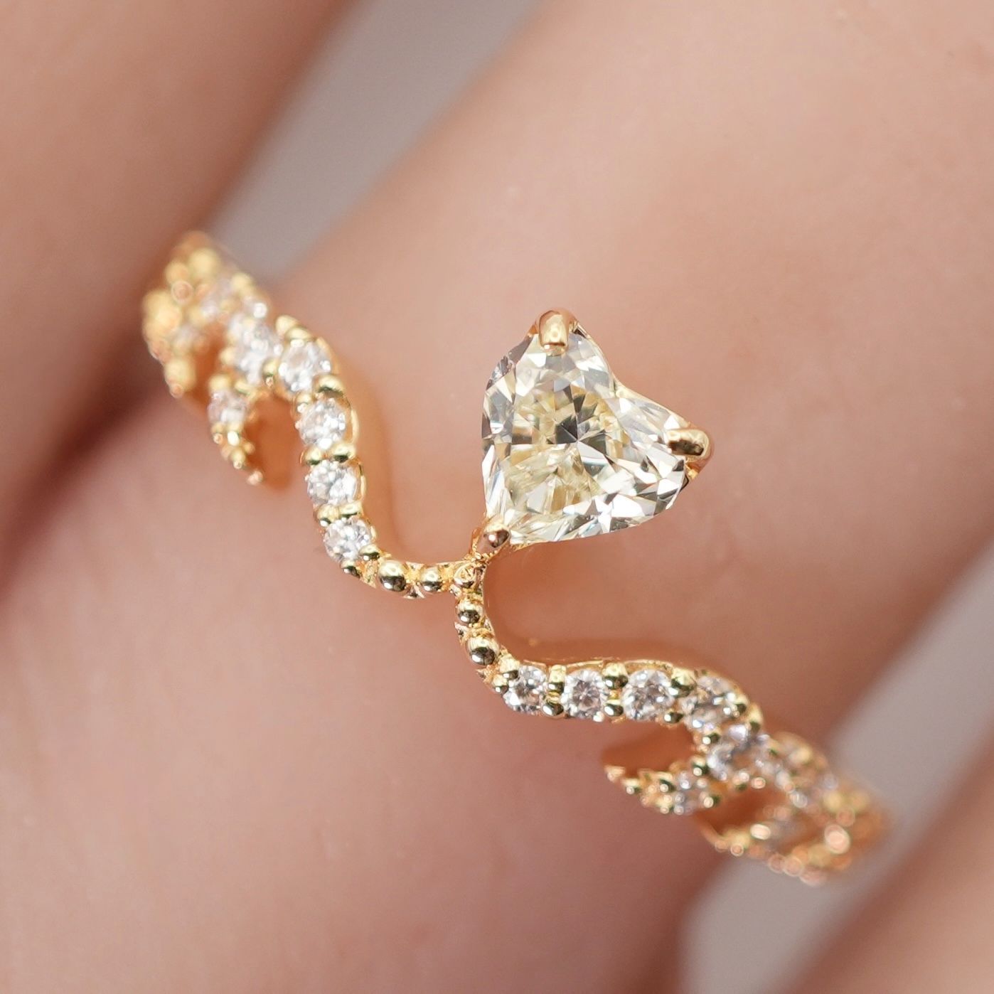 セイレーンアズーロ ハートシェイプ ダイヤモンド リング 25-1904S