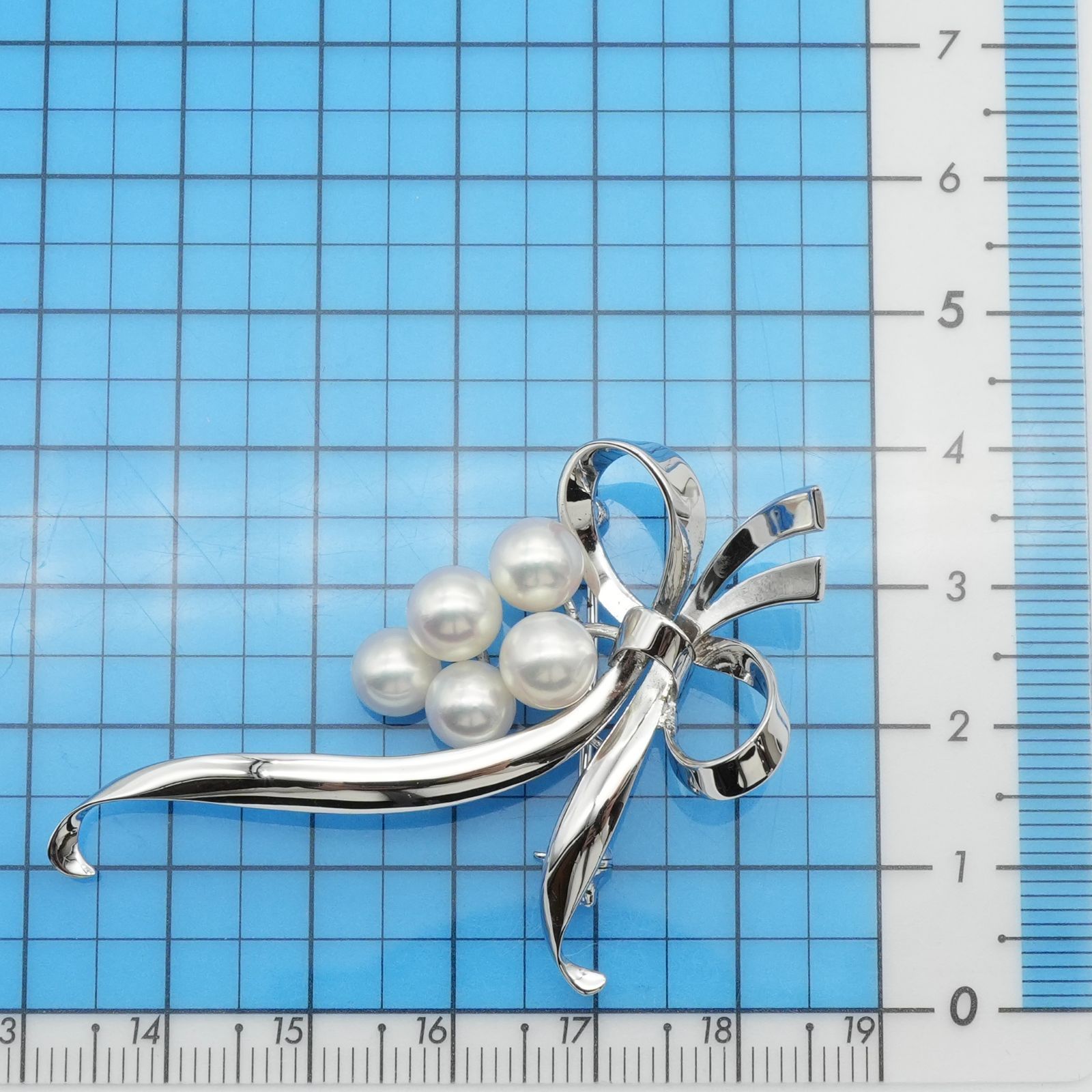 美品 ミキモト リボン モチーフ アコヤパール ブローチ 真珠/25-1967S