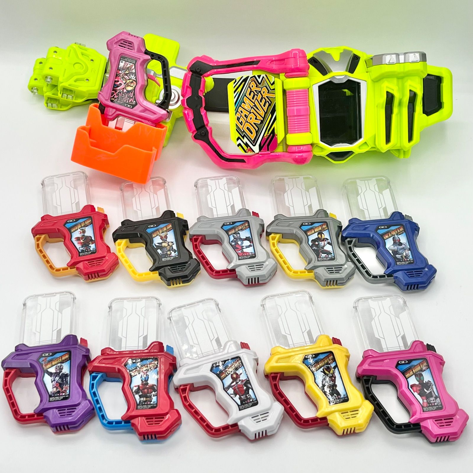 プレバン セット DXゲーマドライバー DXガシャット11本セット キメワザスロットホルダー マイティアクションX クウガ〜ディケイド DX平成十大レジェンドライダーガシャットセット 仮面ライダーエグゼイド