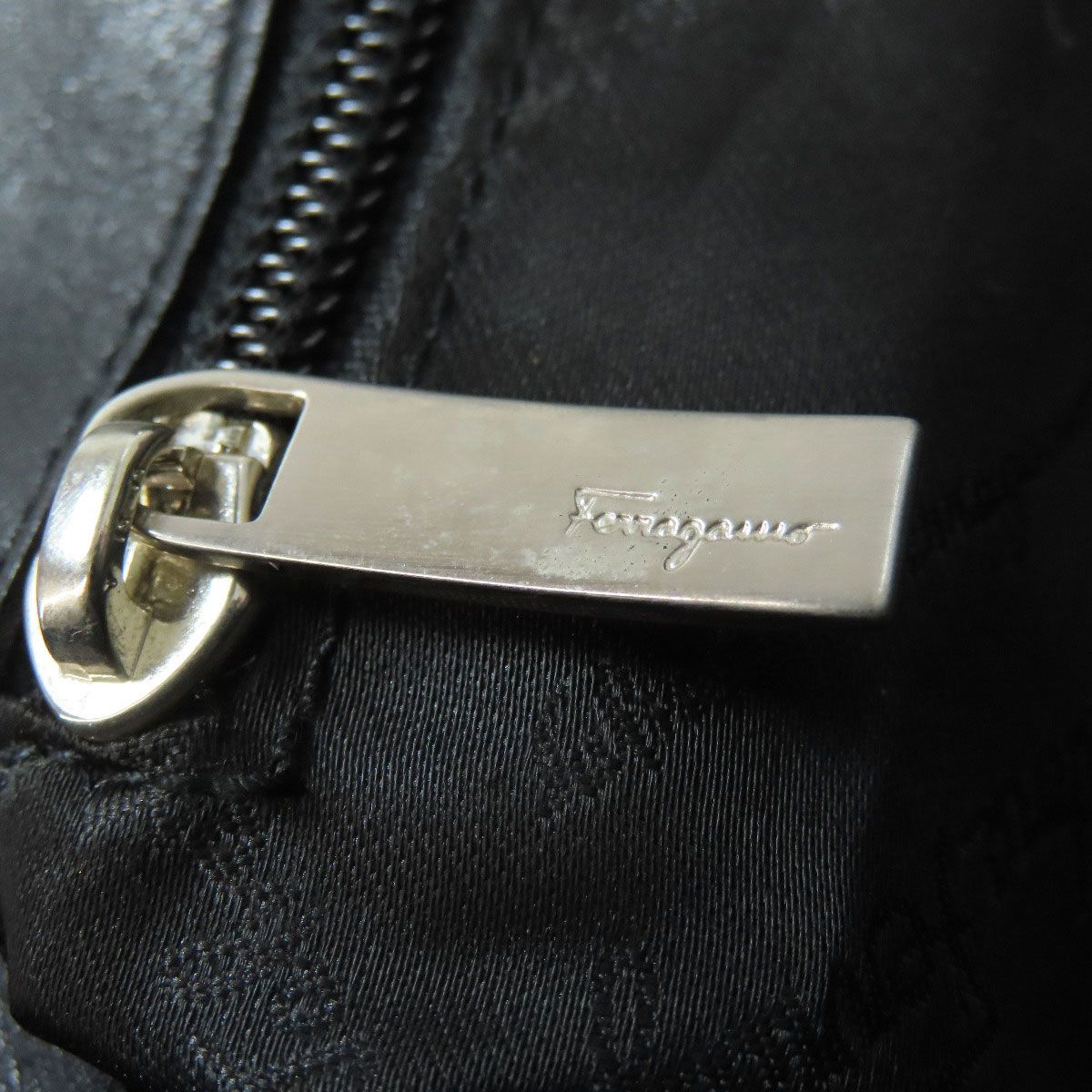 Ferragamo サルヴァトーレフェラガモ