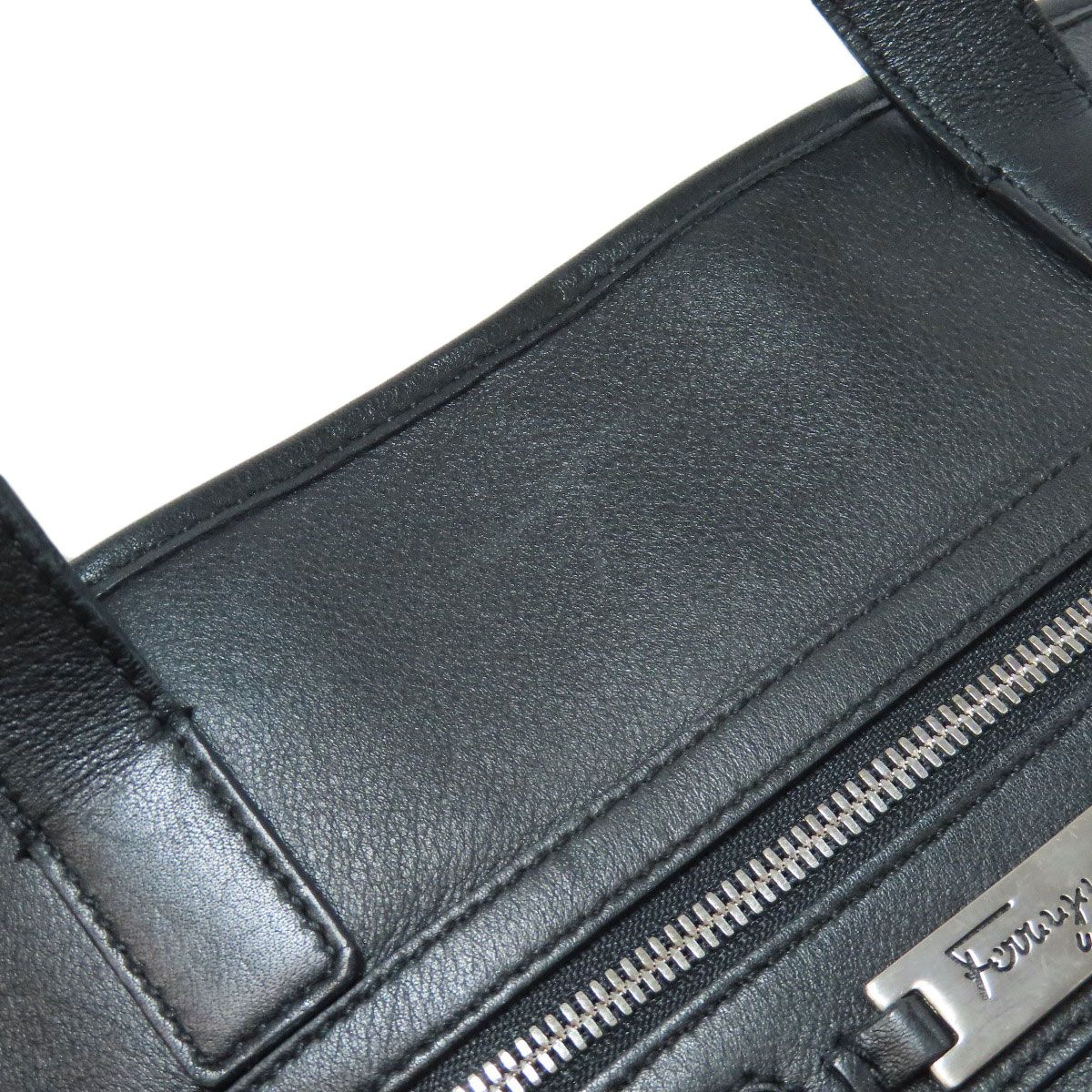 Ferragamo サルヴァトーレフェラガモ