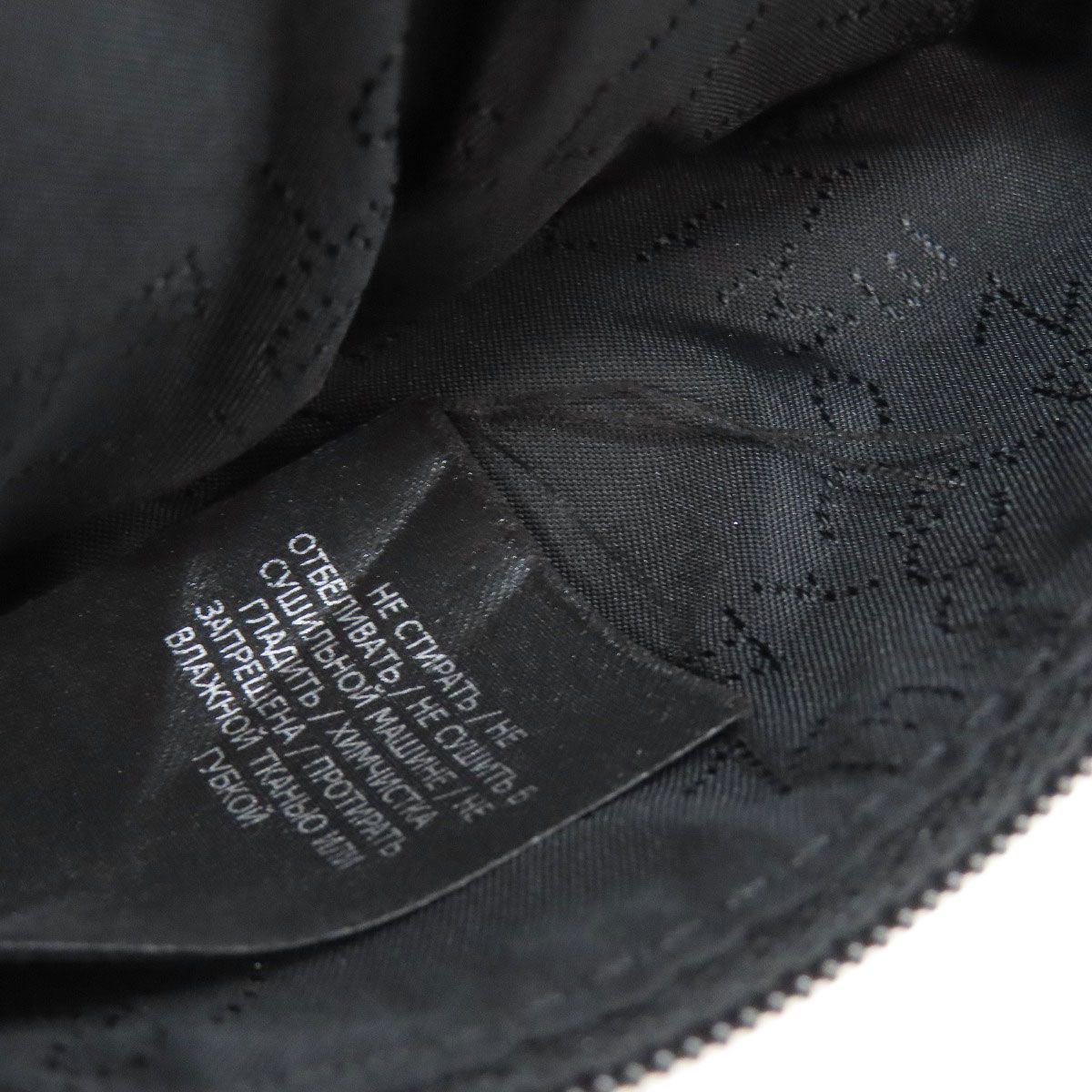 ボディバッグ ナイロン