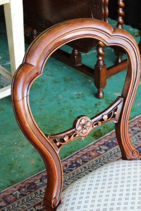 アンティーク家具 バルーンバックチェア
