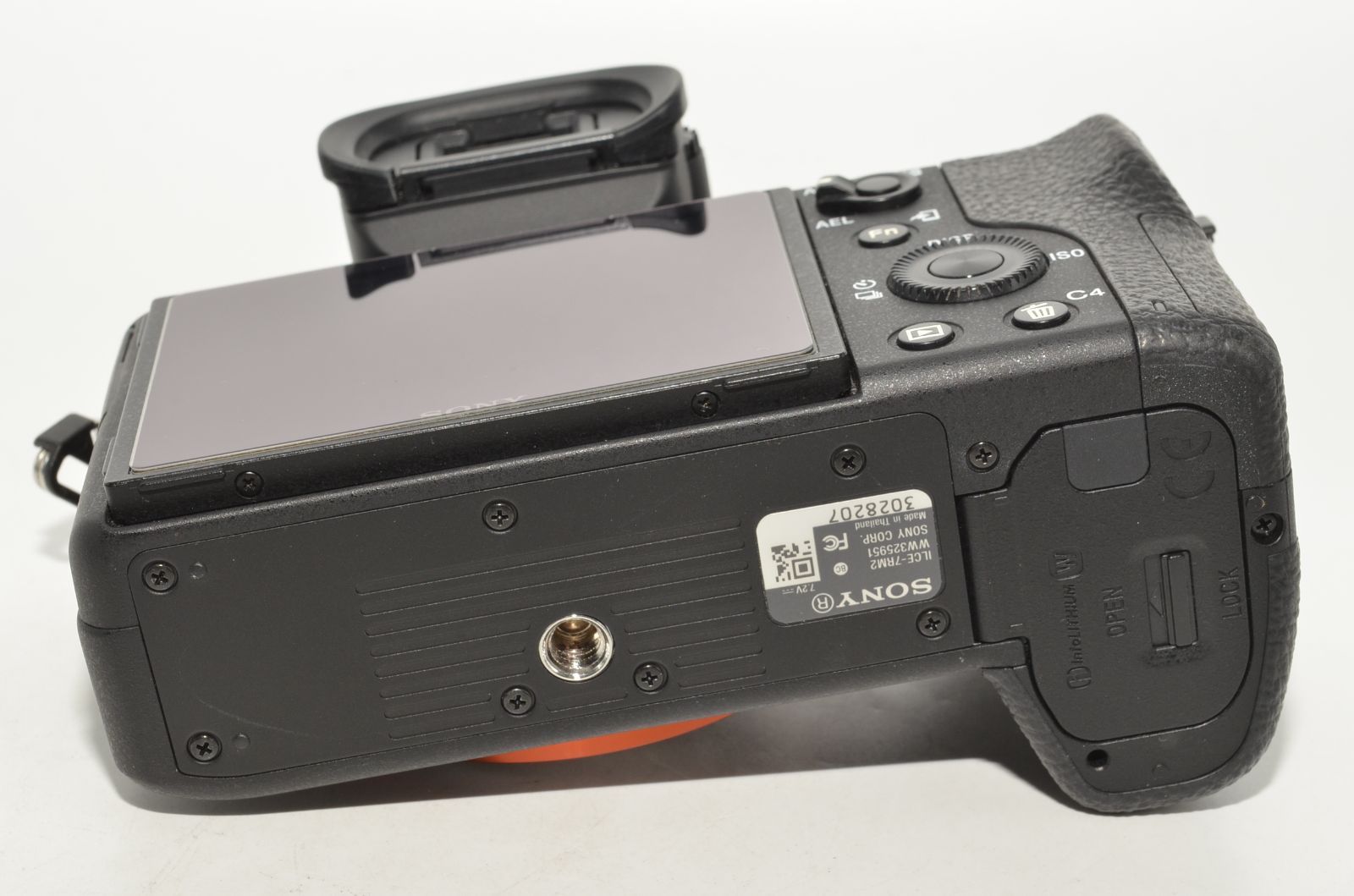 フルサイズミラーレス一眼 α7