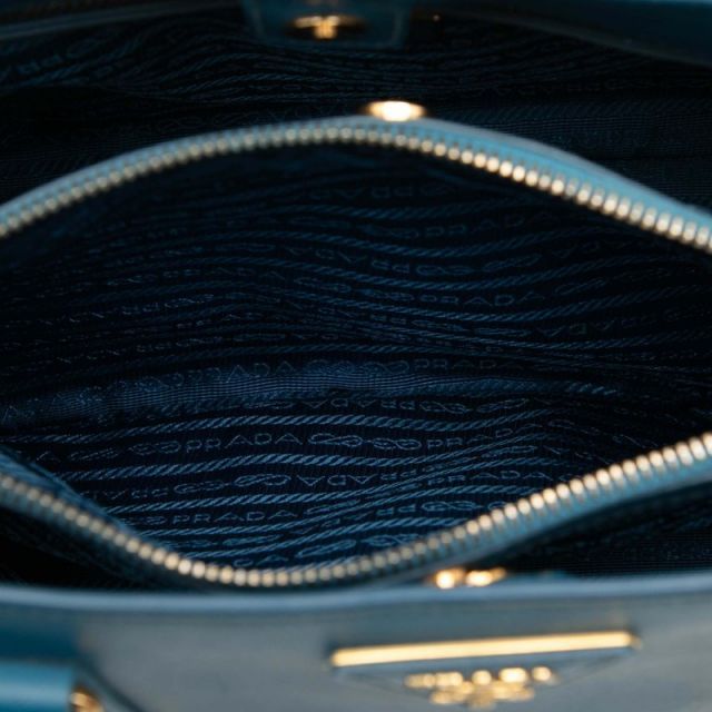 ガレリア 三角ロゴプレート