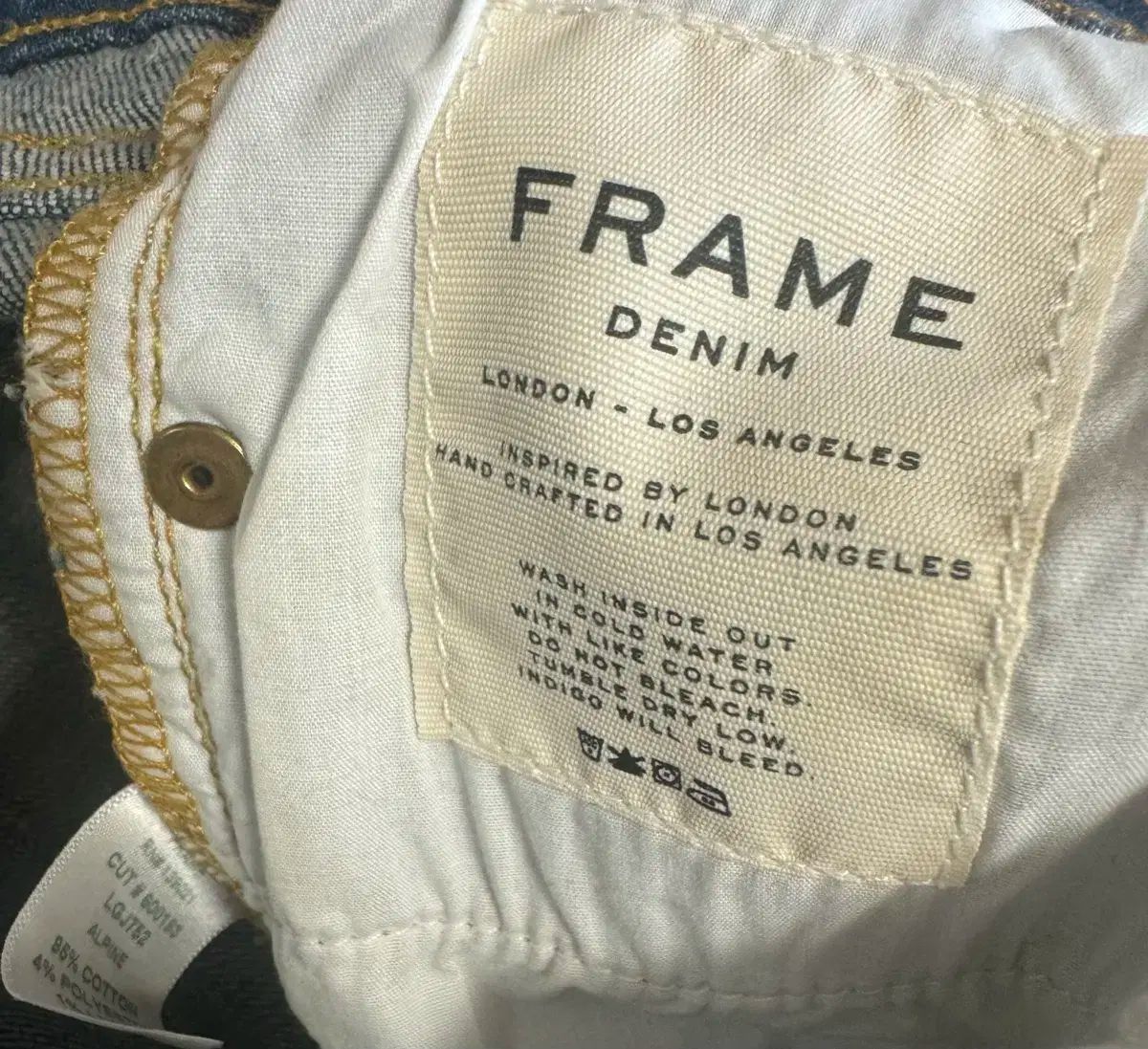 ストレート ジーン