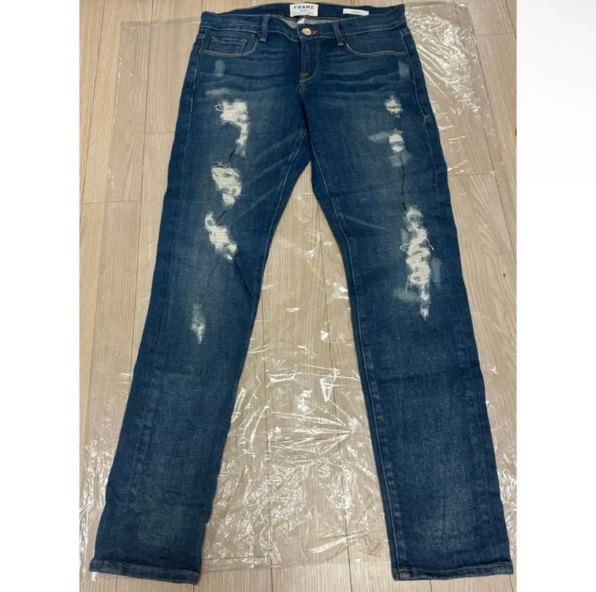 フレームデニム ダメージ