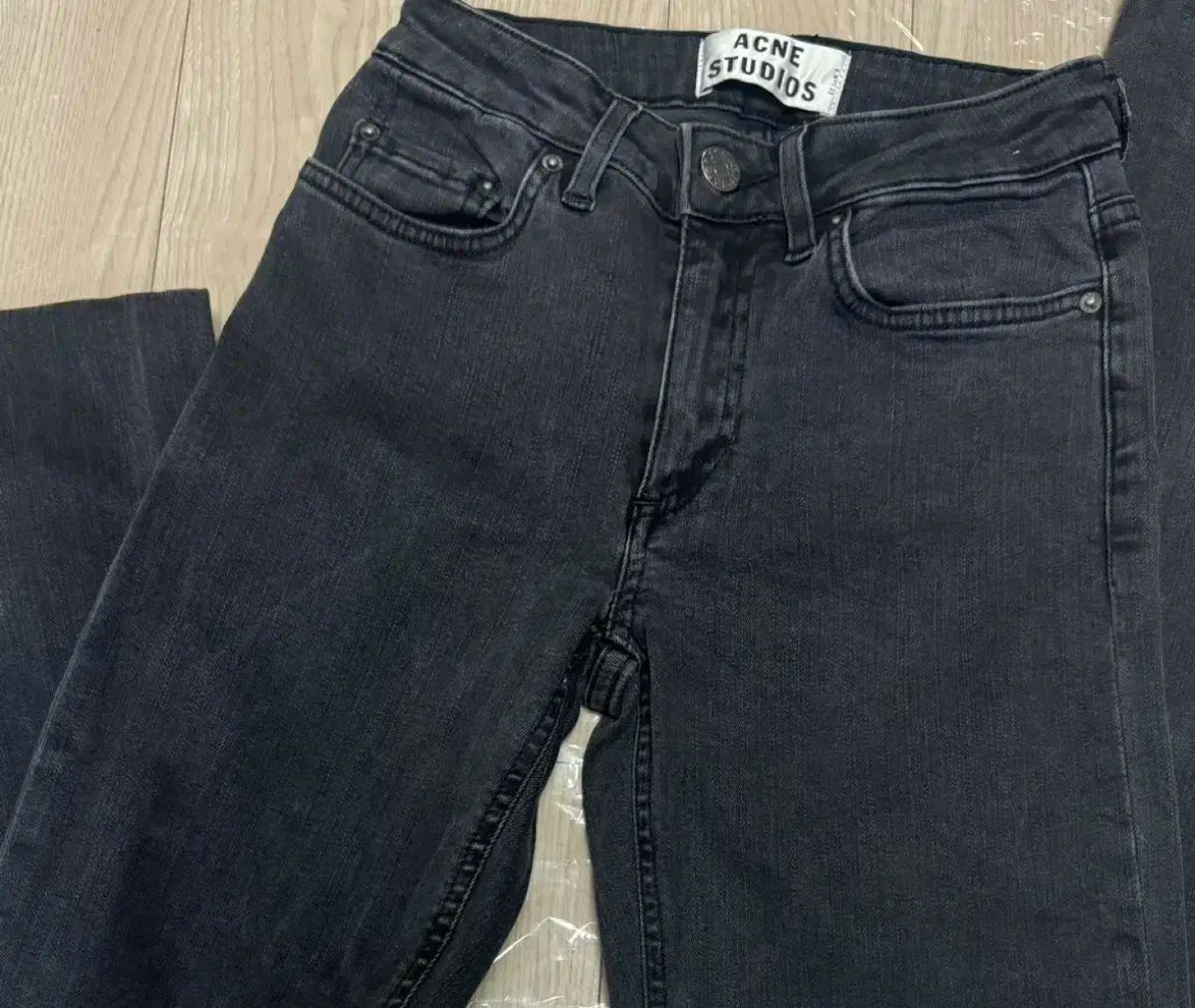 アクネストゥディオズ